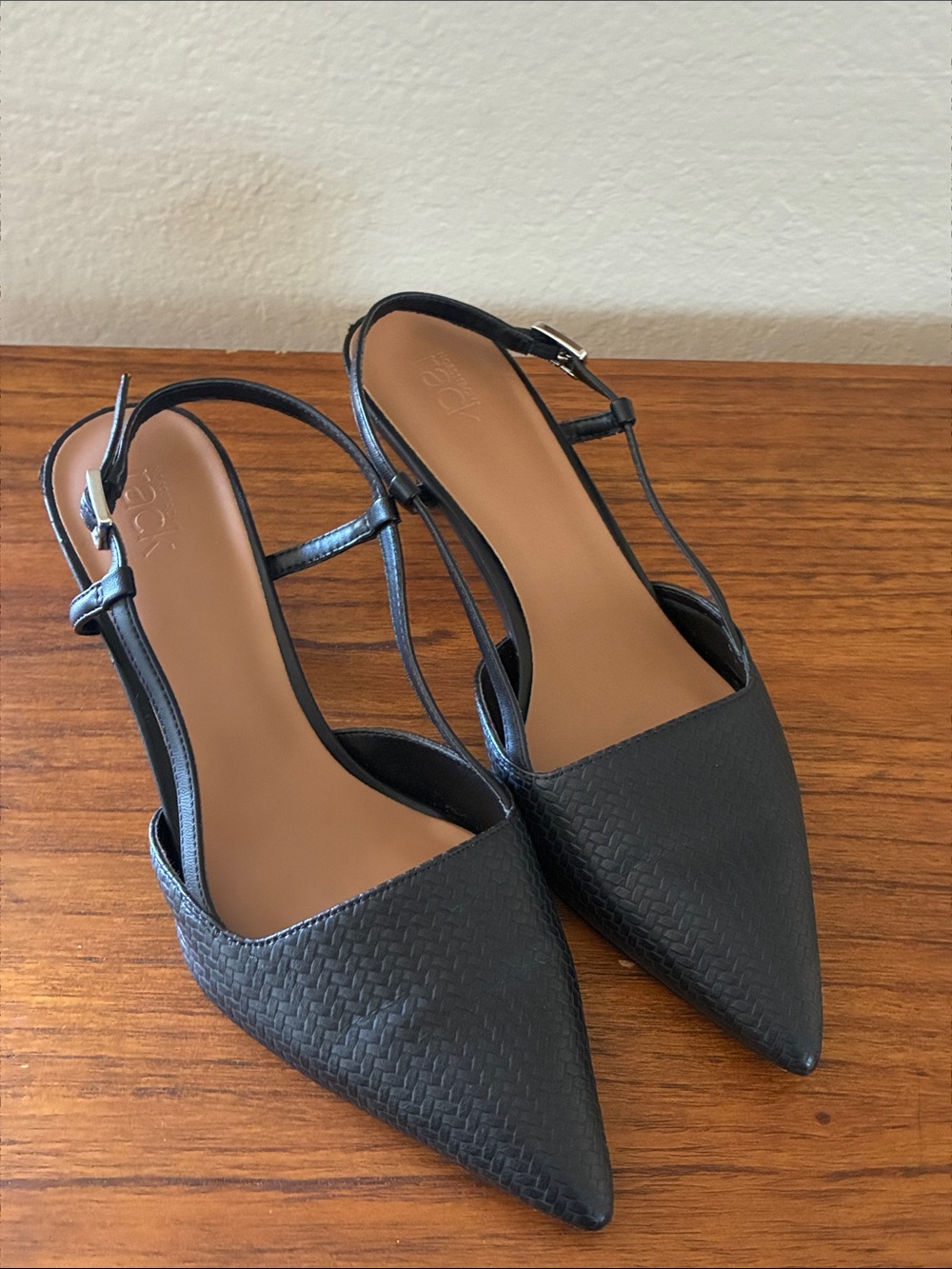Nordstrom Rack woven Black Slingback Pointed-Toe kitten heels